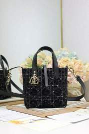 Picture of Dior Handbags _SKUfw239218348fw